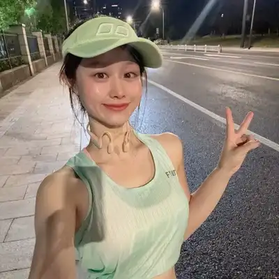 卢磊彤